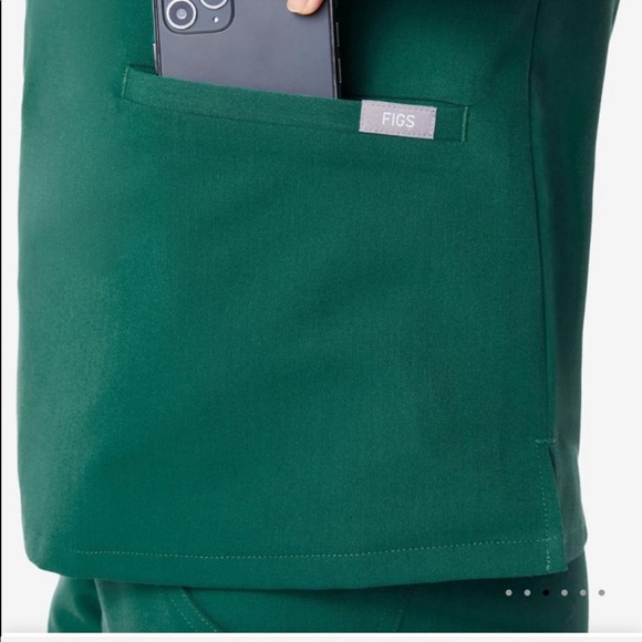 NWT FIGS Scrub Set JOGGERS & Casma TOP in  Green - Picture 2 of 13